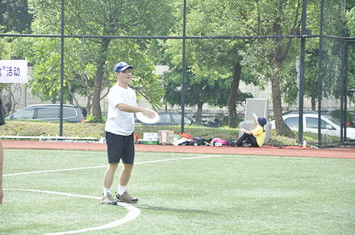 黎總也加入活動(dòng)當(dāng)中...